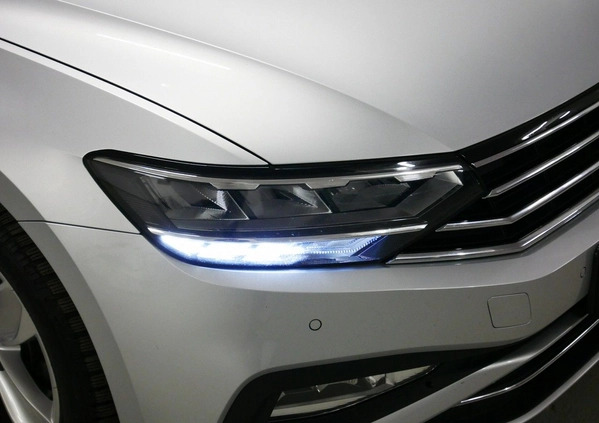 Volkswagen Passat cena 84900 przebieg: 100000, rok produkcji 2021 z Lubień Kujawski małe 781